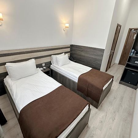 Infinity Plaza Block 1 Hotel Atirau Kültér fotó
