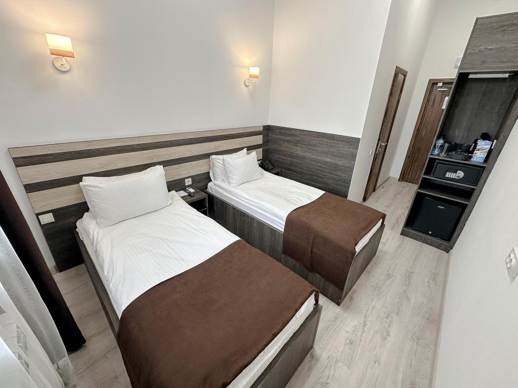 Infinity Plaza Block 1 Hotel Atirau Kültér fotó