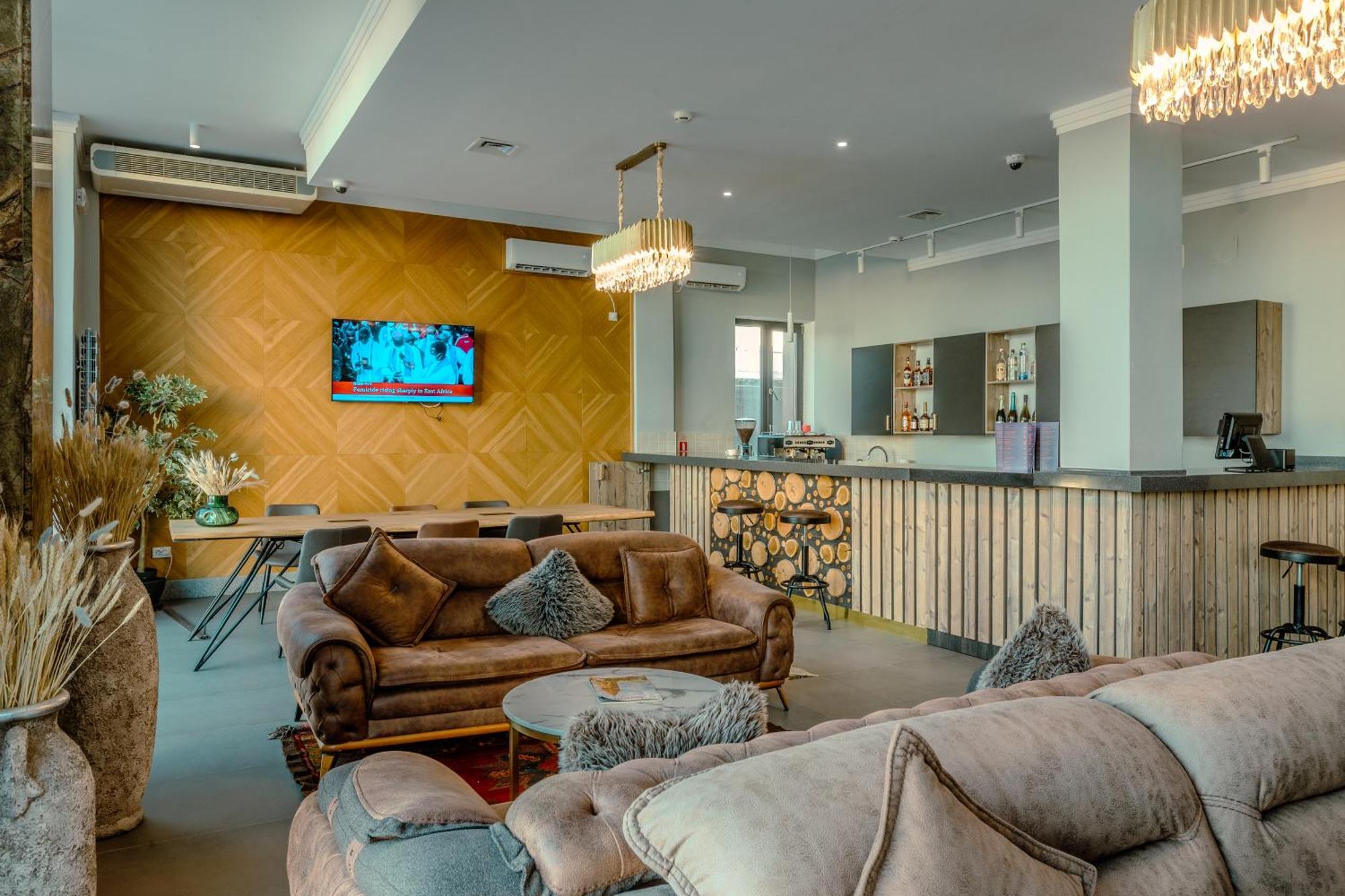 Infinity Plaza Block 1 Hotel Atirau Kültér fotó