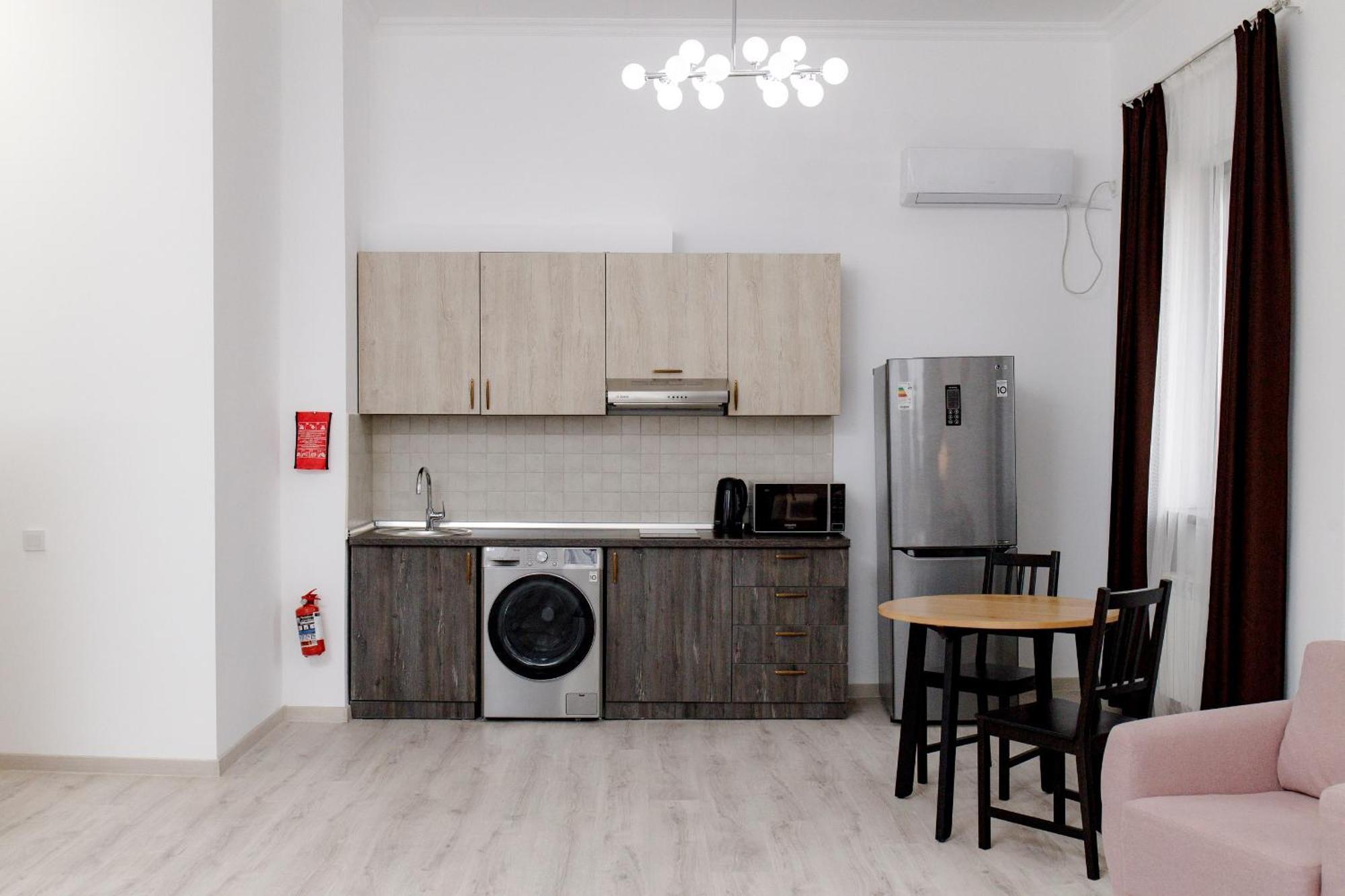 Infinity Plaza Block 1 Hotel Atirau Kültér fotó