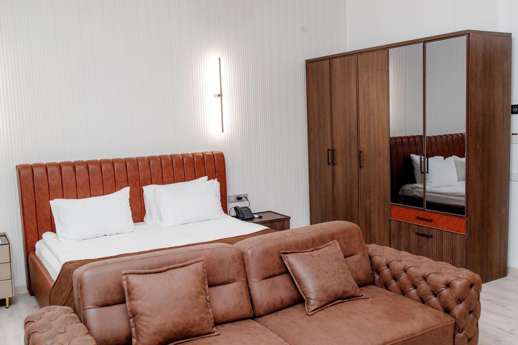 Infinity Plaza Block 1 Hotel Atirau Kültér fotó