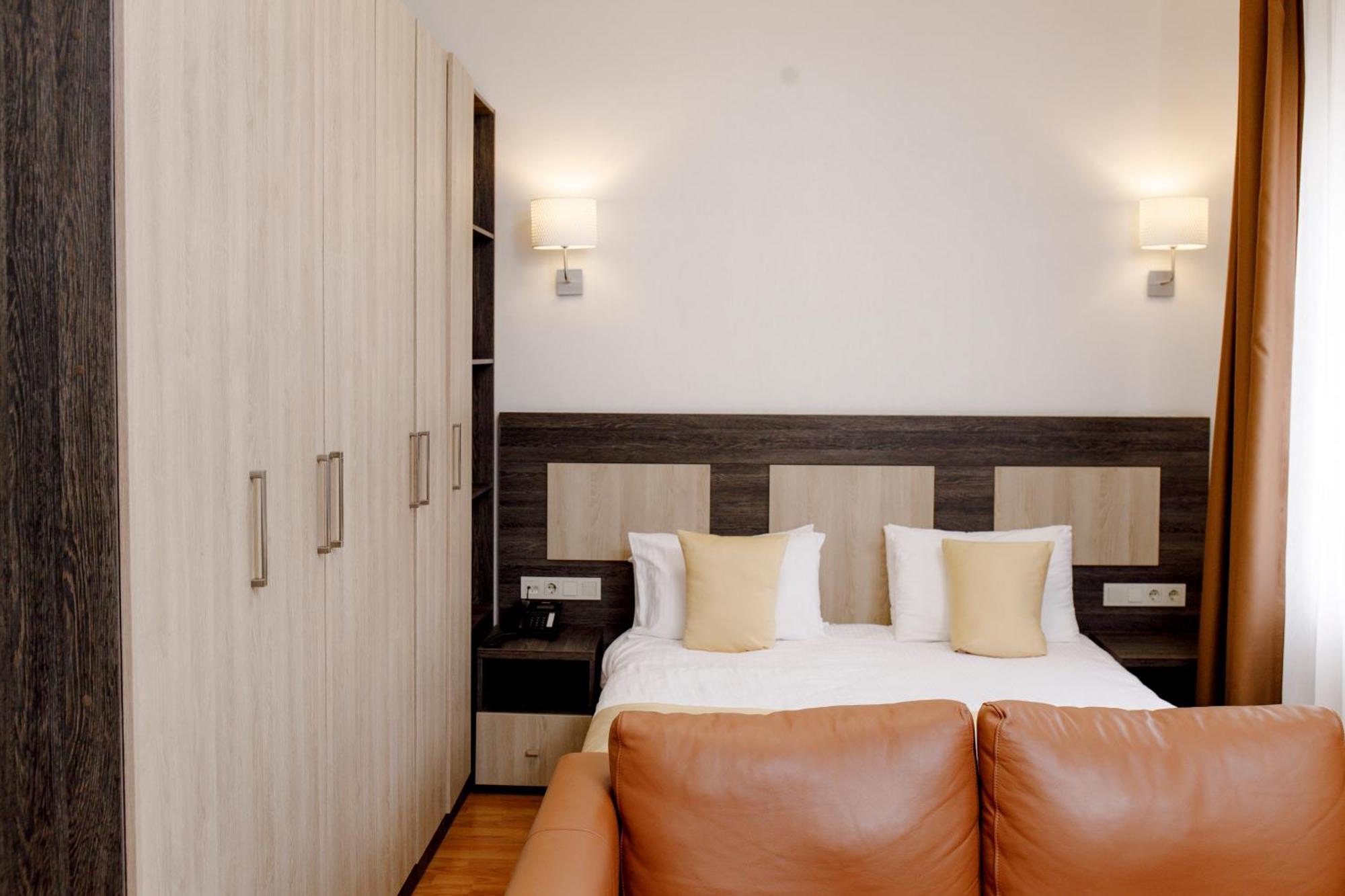 Infinity Plaza Block 1 Hotel Atirau Kültér fotó