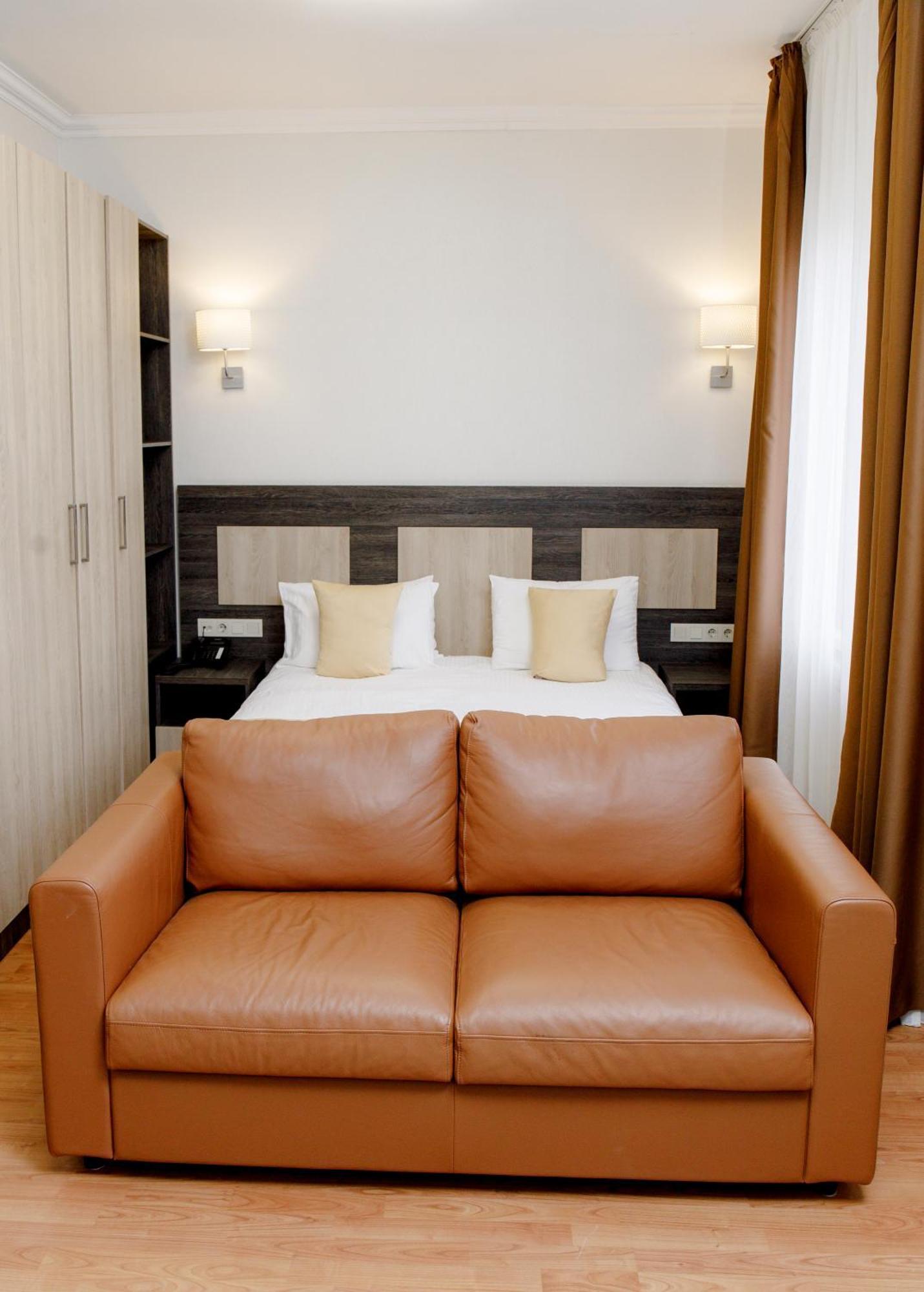 Infinity Plaza Block 1 Hotel Atirau Kültér fotó